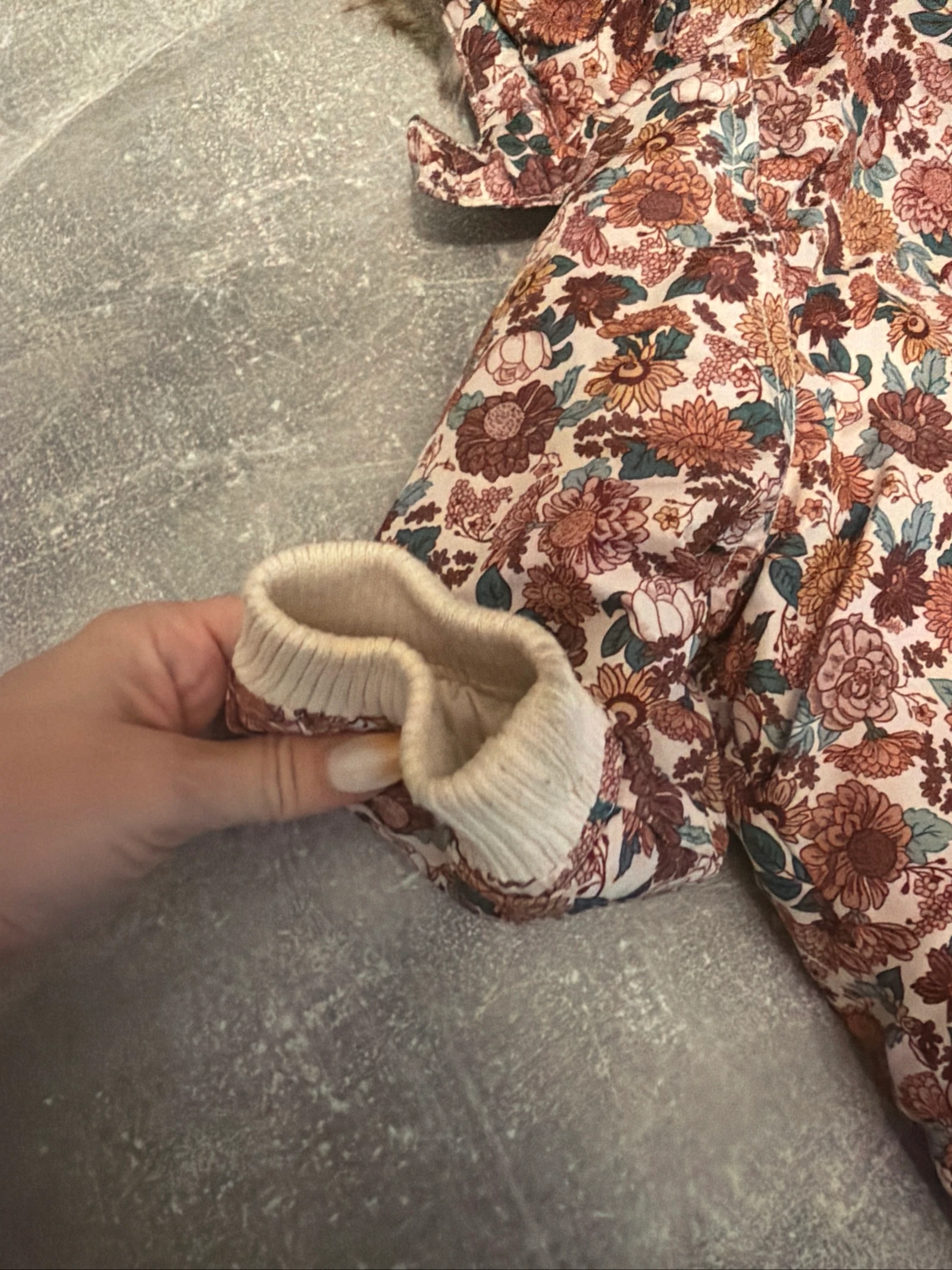 Abrigo floral para niña H&M 12 meses en buen estado – photo 5